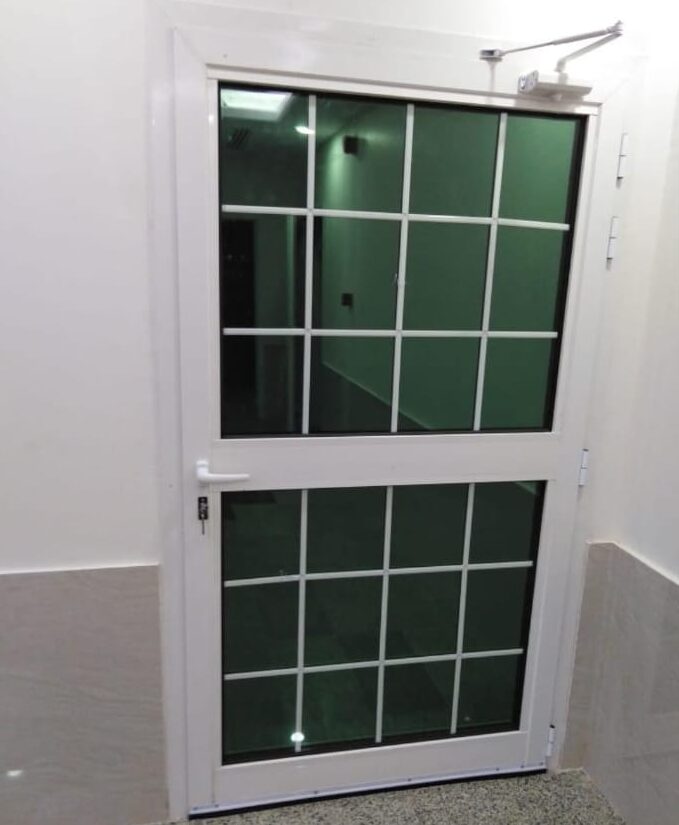 door installtonnin riyadh